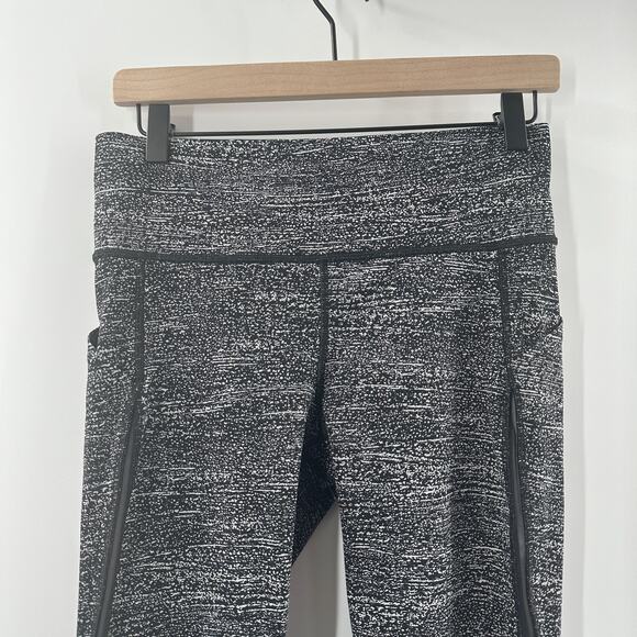 Lululemon Pace Perfect Crop in Air Time White Black / Black Size 8 - Picture 5 of 13